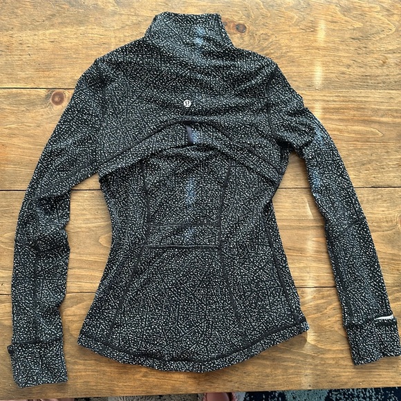 Lululemon zip up jacket - Picture 3 of 4